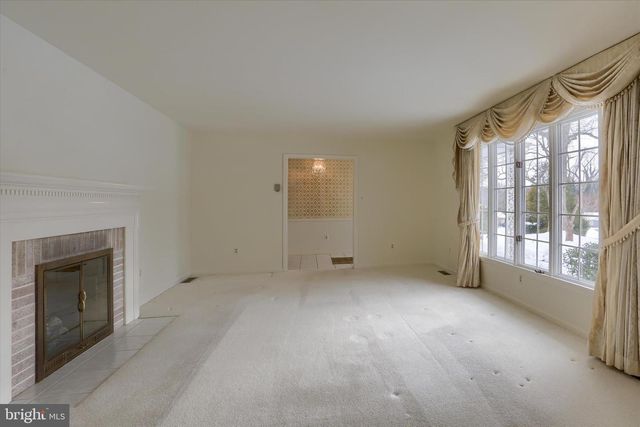 864 HILLTOP RD, Lemoyne, PA 17043