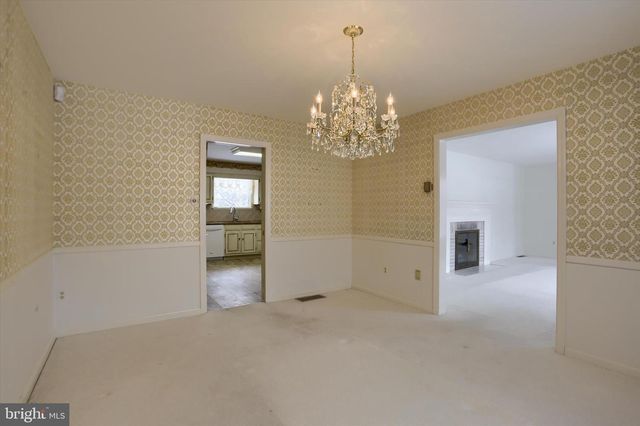 864 HILLTOP RD, Lemoyne, PA 17043