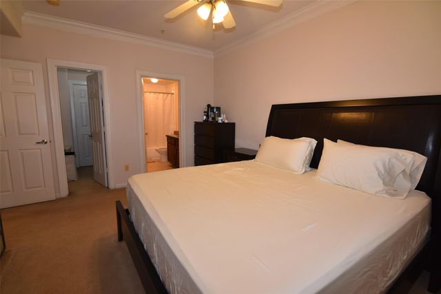 6611 W Sam Houston Parkway S 1E, Houston, TX 77072