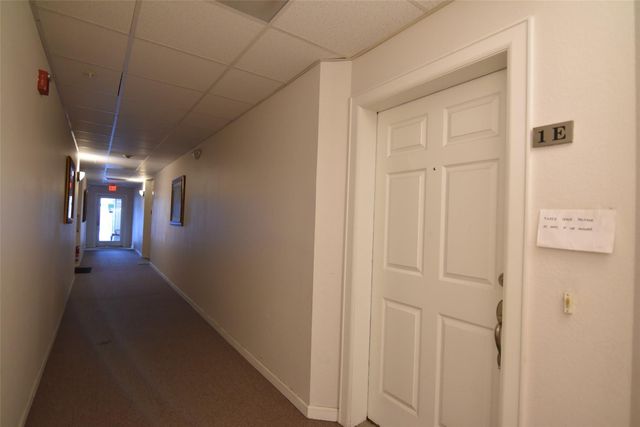 6611 W Sam Houston Parkway S 1E, Houston, TX 77072