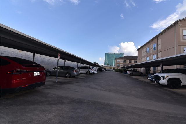 6611 W Sam Houston Parkway S 1E, Houston, TX 77072