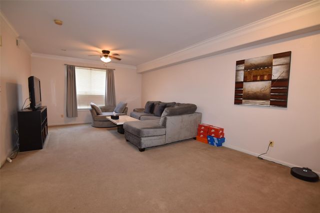 6611 W Sam Houston Parkway S 1E, Houston, TX 77072