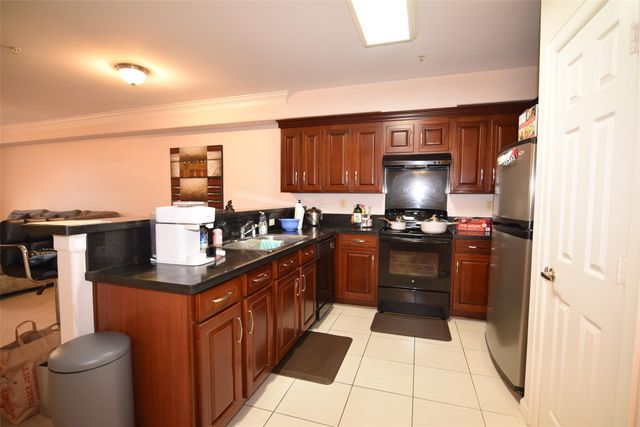 6611 W Sam Houston Parkway S 1E, Houston, TX 77072