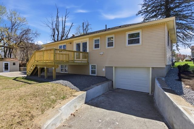 671 Nashua Rd, Dracut, MA 01826