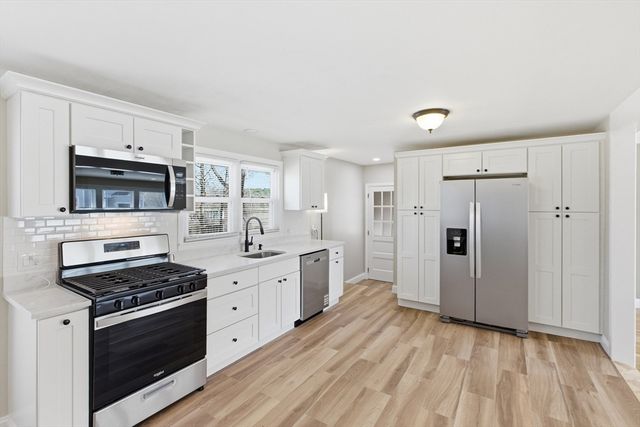 671 Nashua Rd, Dracut, MA 01826