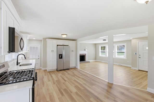 671 Nashua Rd, Dracut, MA 01826
