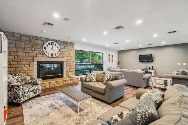 5681 Mango Lane, 102D, Hilliard, OH 43026