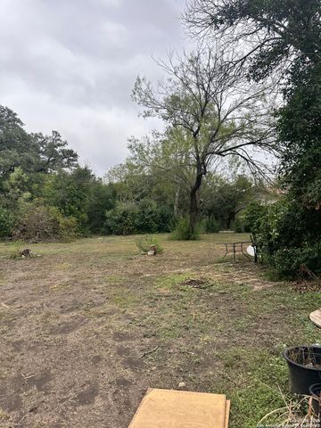 1222 Hillcrest, San Antonio, TX 78228