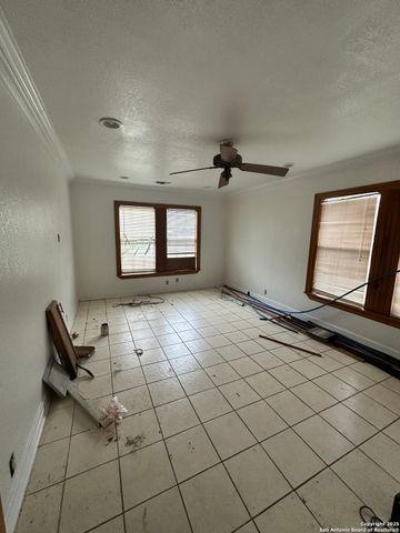 1222 Hillcrest, San Antonio, TX 78228