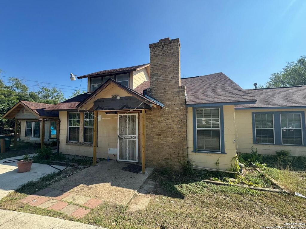 1222 Hillcrest, San Antonio, TX 78228