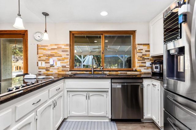 16614 Wikiup Rd, Ramona, CA 92065