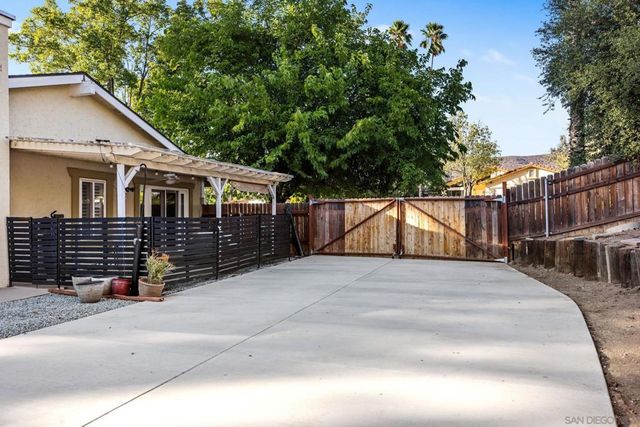 16614 Wikiup Rd, Ramona, CA 92065