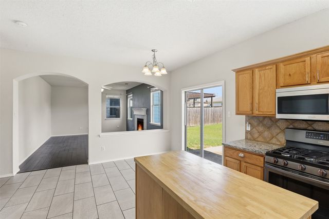 600 Prairie Gulch Drive, Fort Worth, TX 76140