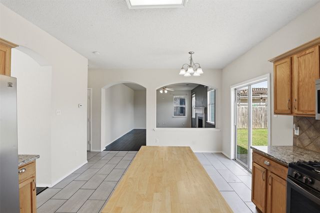 600 Prairie Gulch Drive, Fort Worth, TX 76140