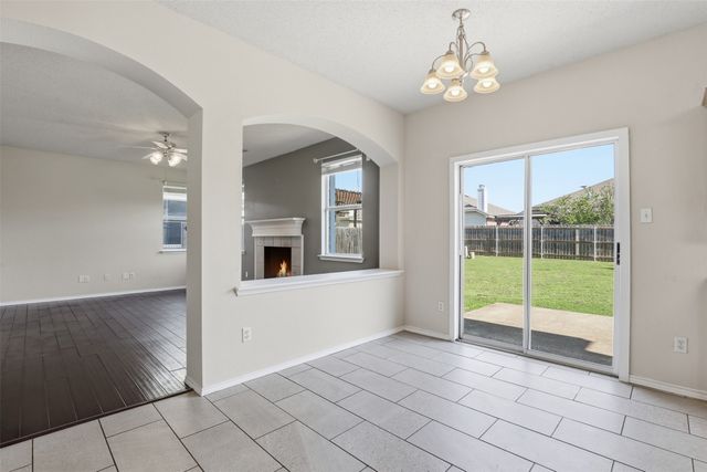 600 Prairie Gulch Drive, Fort Worth, TX 76140