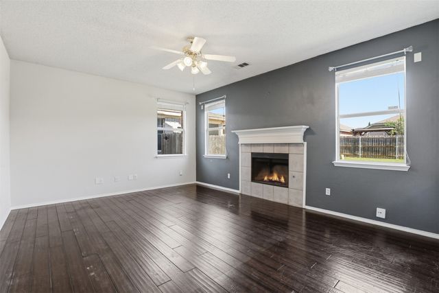 600 Prairie Gulch Drive, Fort Worth, TX 76140