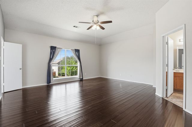 600 Prairie Gulch Drive, Fort Worth, TX 76140
