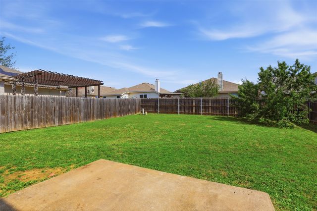 600 Prairie Gulch Drive, Fort Worth, TX 76140