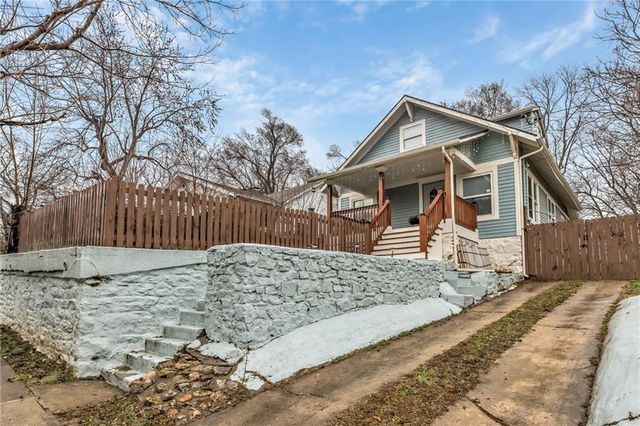 419 Wallace Avenue, Kansas City, MO 64125