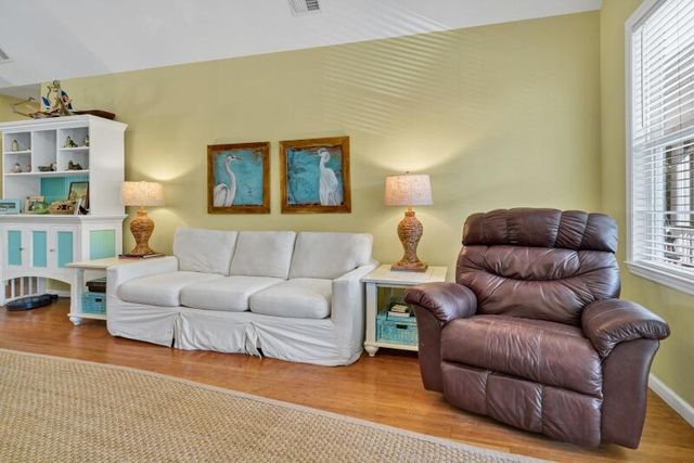 7 Gun Bluff Road, Edisto Island, SC 29438