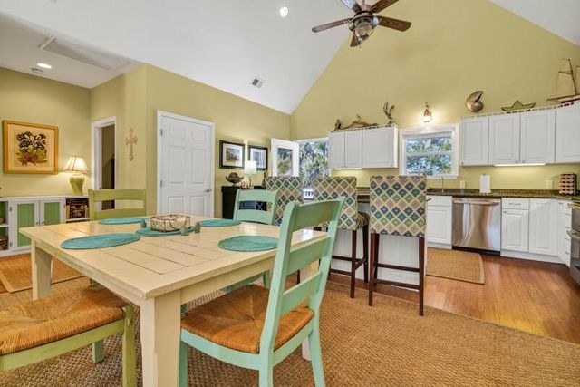 7 Gun Bluff Road, Edisto Island, SC 29438