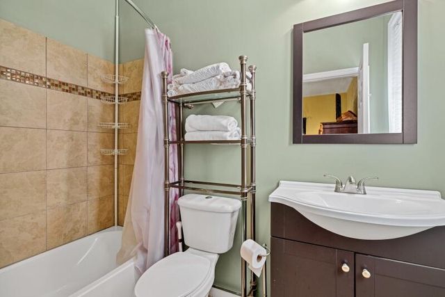 7 Gun Bluff Road, Edisto Island, SC 29438