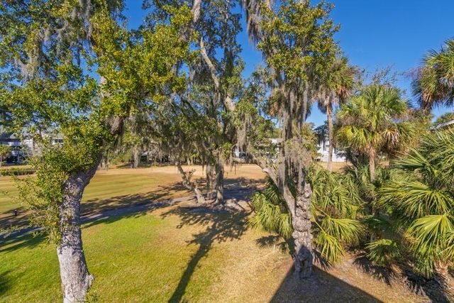 7 Gun Bluff Road, Edisto Island, SC 29438