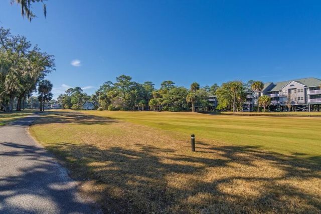 7 Gun Bluff Road, Edisto Island, SC 29438