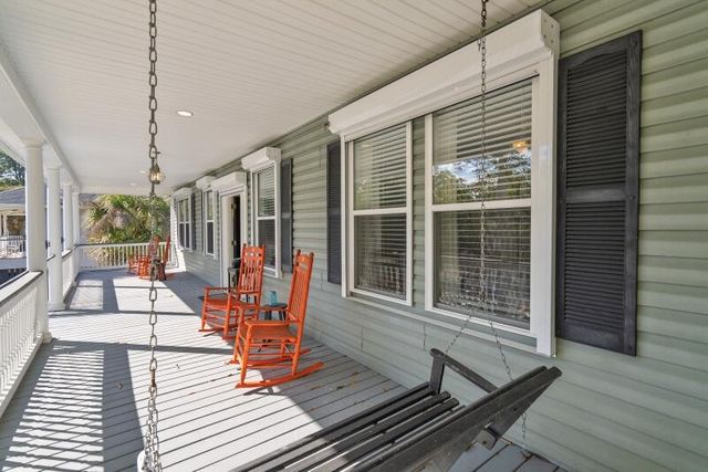 7 Gun Bluff Road, Edisto Island, SC 29438