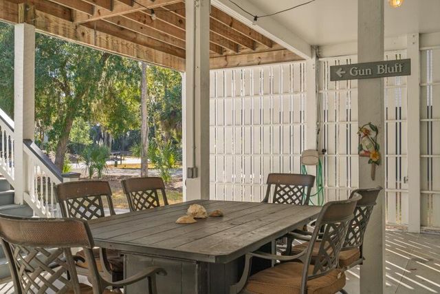 7 Gun Bluff Road, Edisto Island, SC 29438
