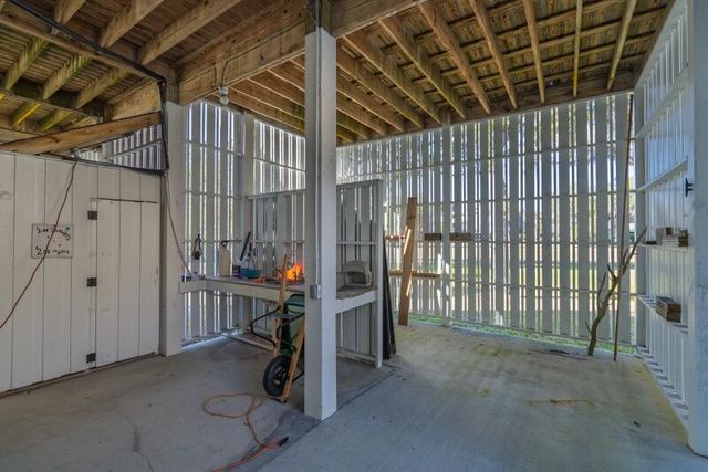 7 Gun Bluff Road, Edisto Island, SC 29438