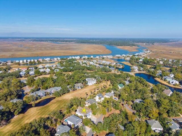 7 Gun Bluff Road, Edisto Island, SC 29438