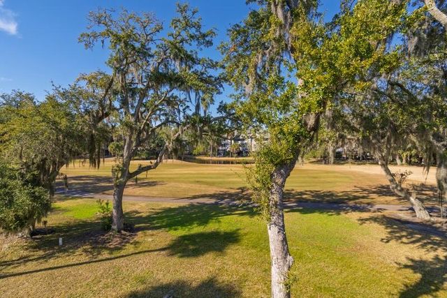 7 Gun Bluff Road, Edisto Island, SC 29438