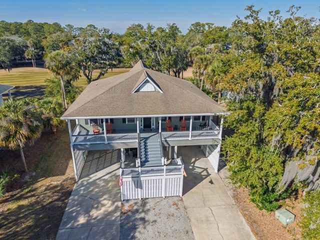 7 Gun Bluff Road, Edisto Island, SC 29438