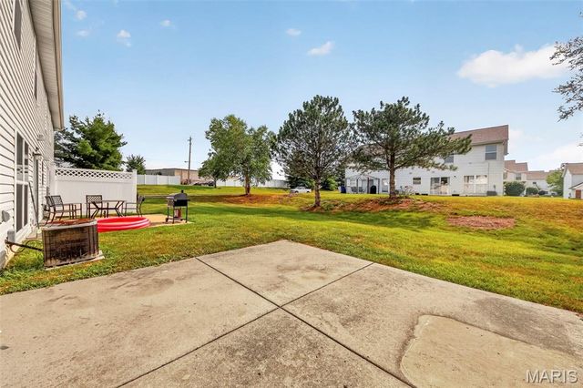210 Homeshire Circle 55, Wentzville, MO 63385