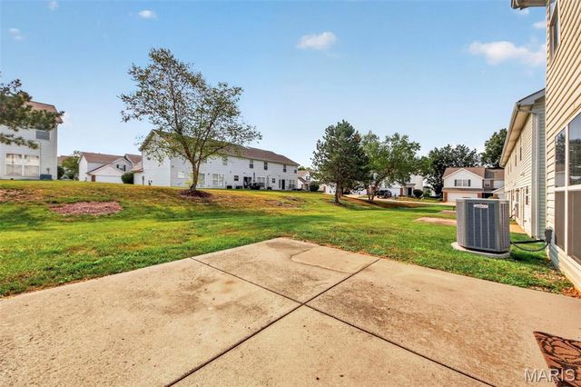 210 Homeshire Circle 55, Wentzville, MO 63385