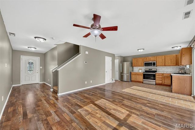 210 Homeshire Circle 55, Wentzville, MO 63385