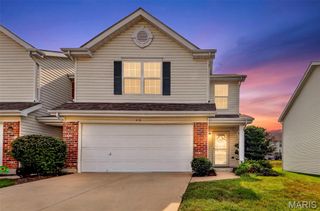 210 Homeshire Circle 55, Wentzville, MO 63385