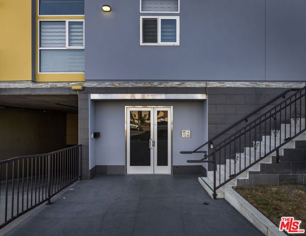 155 S Oxford Avenue 201, Los Angeles, CA 90004