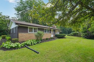 4511 S Clearwater PLACE, New Berlin, WI 53151