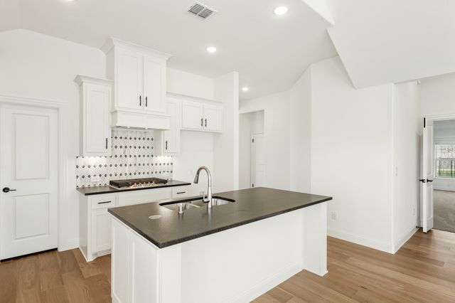 2500 Fischer Lane, Mansfield, TX 76063