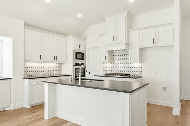 2500 Fischer Lane, Mansfield, TX 76063