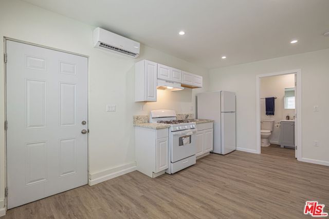 43033 39th Street, Lancaster, CA 93536