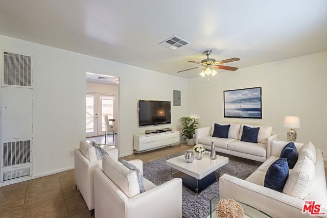 43033 39th Street, Lancaster, CA 93536