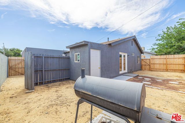 43033 39th Street, Lancaster, CA 93536