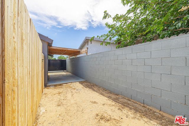 43033 39th Street, Lancaster, CA 93536