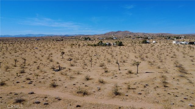 59860 Stearman, Landers, CA 92285