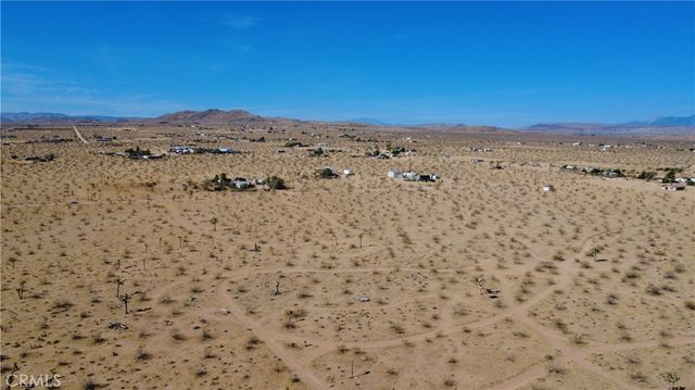 59860 Stearman, Landers, CA 92285