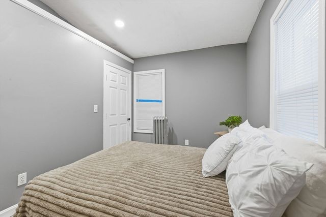 53 James St, Worcester, MA 01603