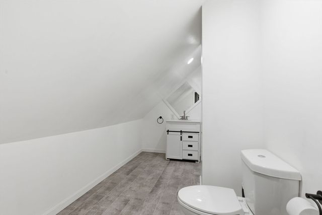 53 James St, Worcester, MA 01603